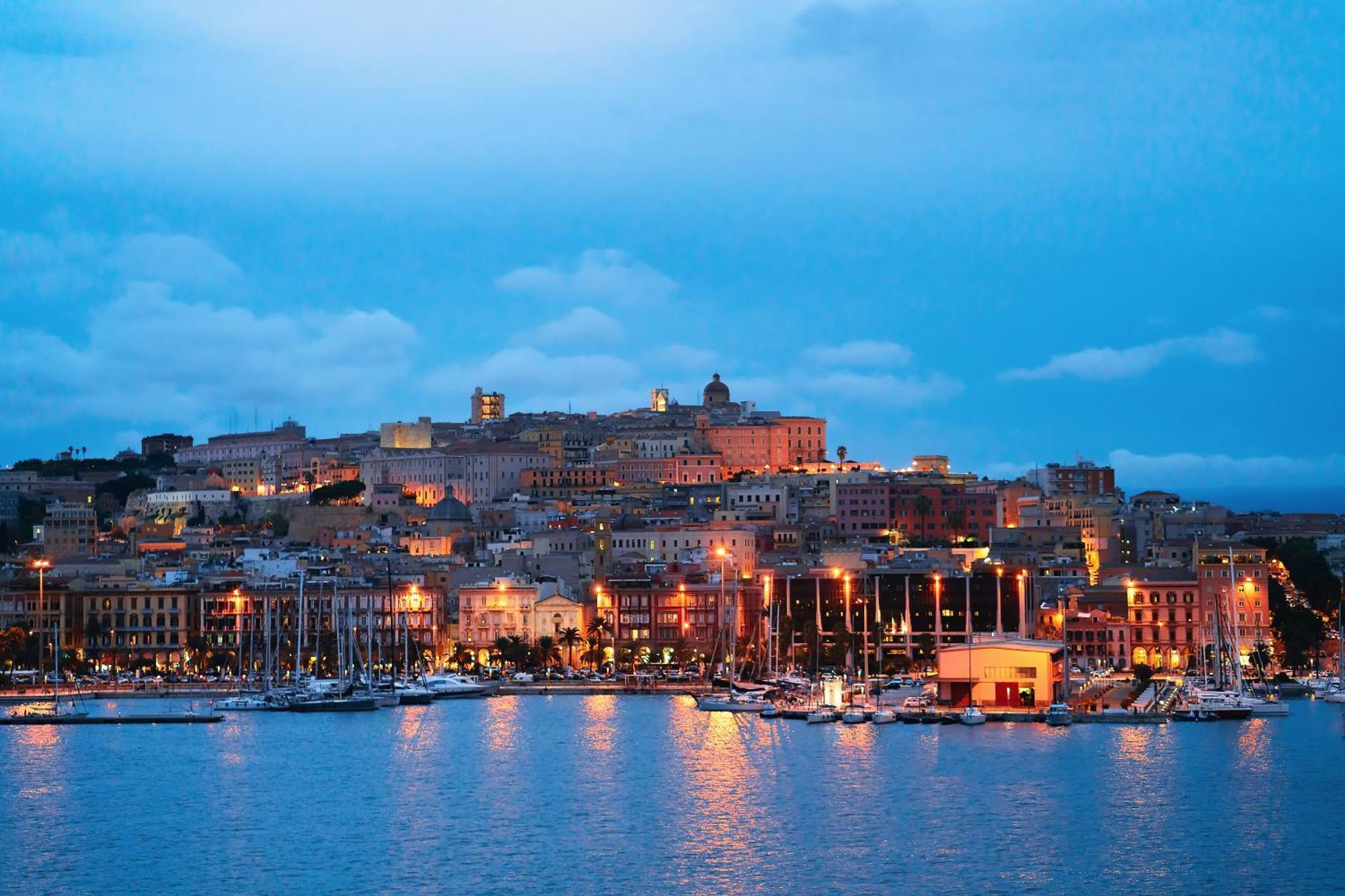 Casa Storica Di Charme Con Vista Mare Nel Cuore Di Cagliari Exteriér fotografie