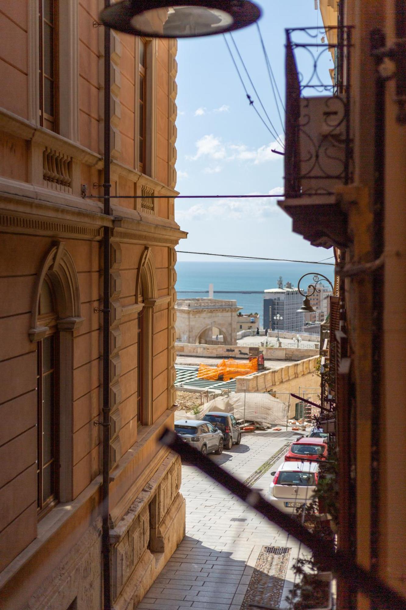 Casa Storica Di Charme Con Vista Mare Nel Cuore Di Cagliari Exteriér fotografie